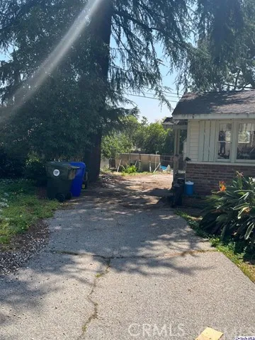 2820 Frances Avenue, La Crescenta, California 91214