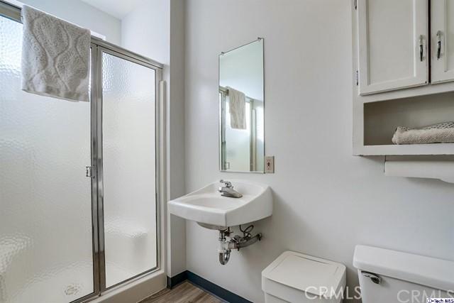 8041 Foothill Boulevard, Sunland, California 91040