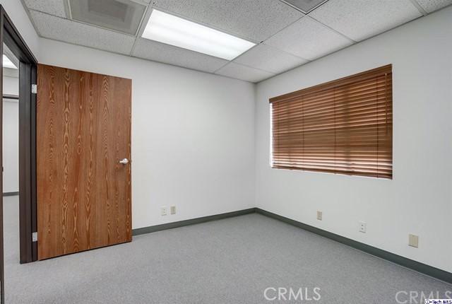 8041 Foothill Boulevard, Sunland, California 91040