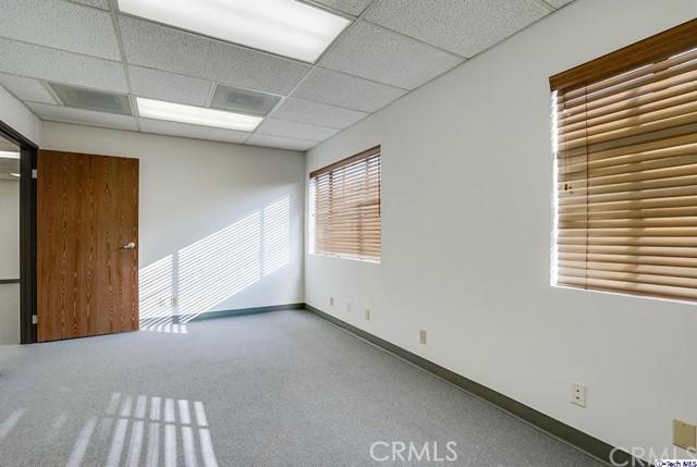 8041 Foothill Boulevard, Sunland, California 91040