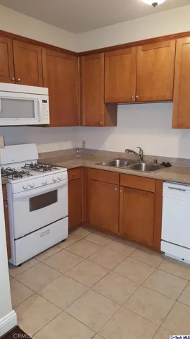 6938 Laurel Canyon Boulevard 206, North Hollywood, California 91605
