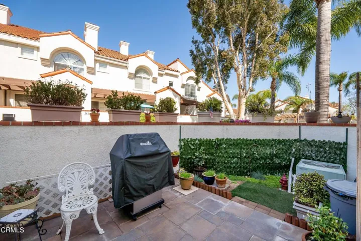 247 Camino Touca MLS-32