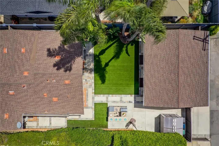 122 Adams Avenue, Huntington Beach, California 92648