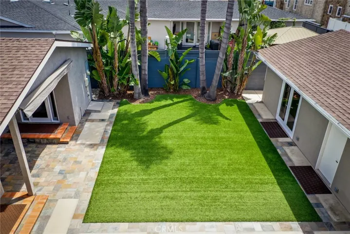 122 Adams Avenue, Huntington Beach, California 92648