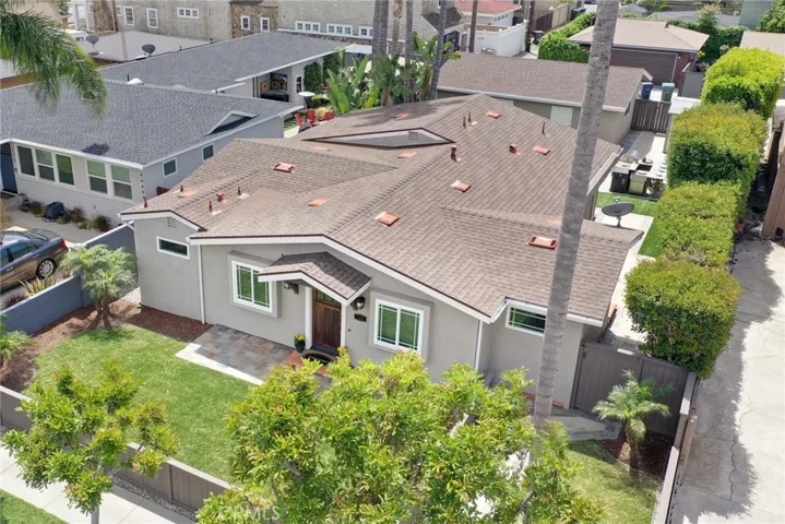122 Adams Avenue, Huntington Beach, California 92648