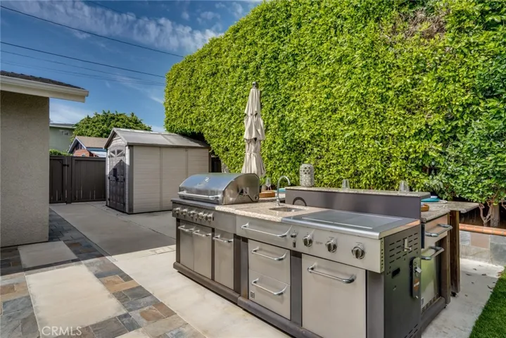 122 Adams Avenue, Huntington Beach, California 92648