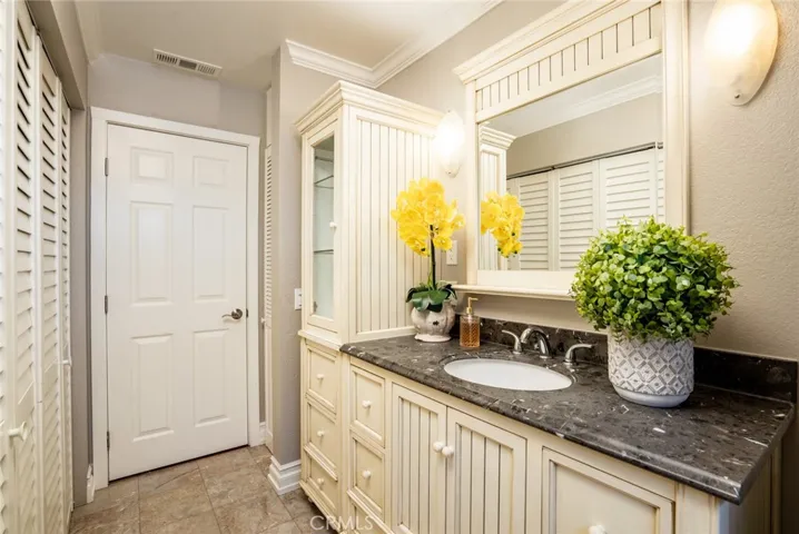 122 Adams Avenue, Huntington Beach, California 92648