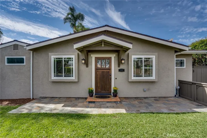 122 Adams Avenue, Huntington Beach, California 92648