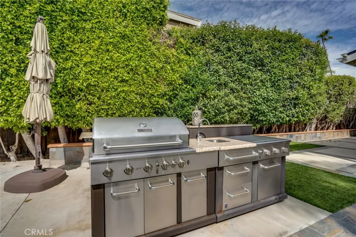 122 Adams Avenue, Huntington Beach, California 92648