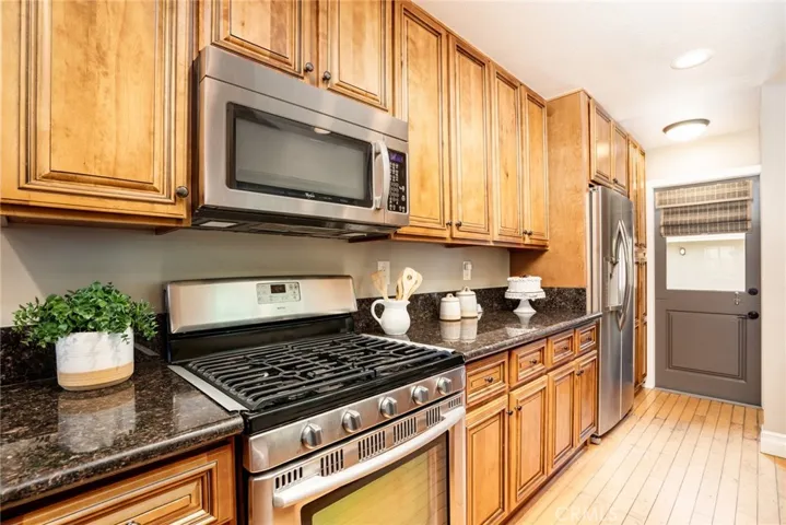 122 Adams Avenue, Huntington Beach, California 92648