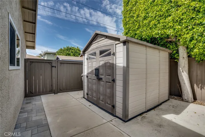 122 Adams Avenue, Huntington Beach, California 92648