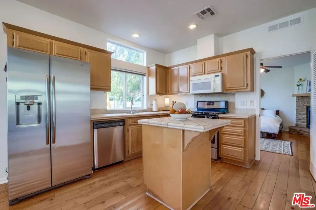 199 Cherokee, California home-pic-13