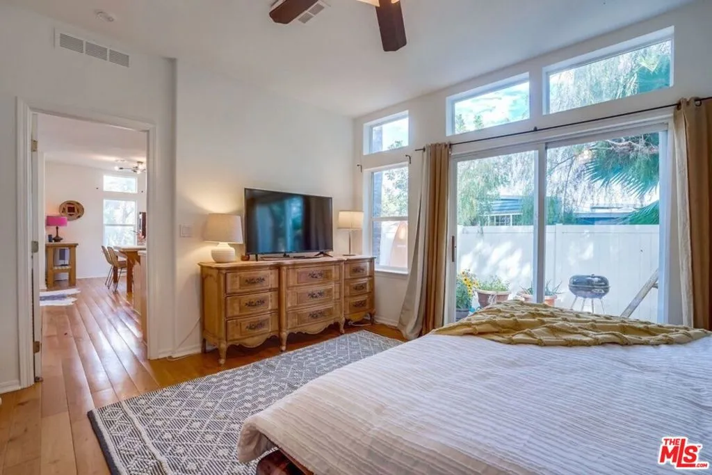 199 Cherokee, California home-pic-16