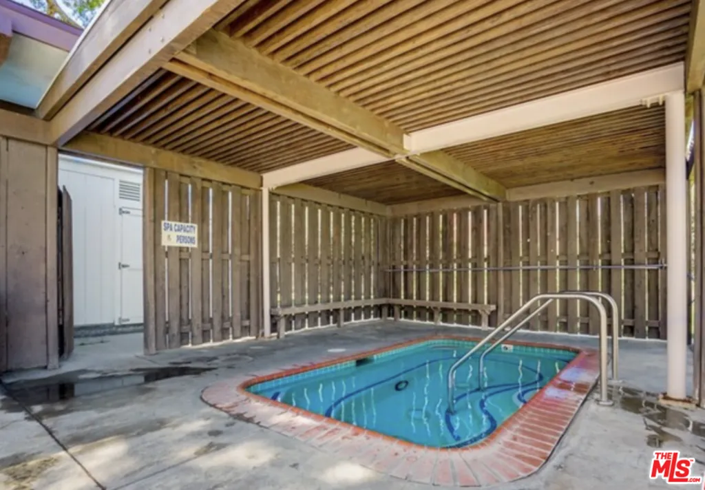 199 Cherokee, California home-pic-44