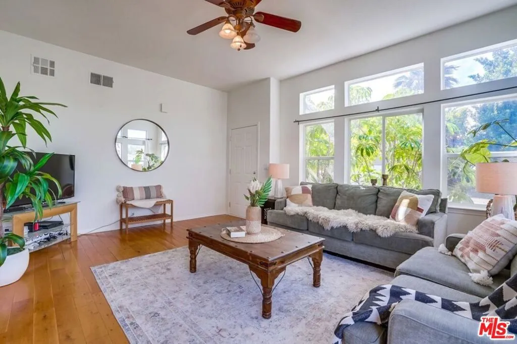 199 Cherokee, California home-pic-3