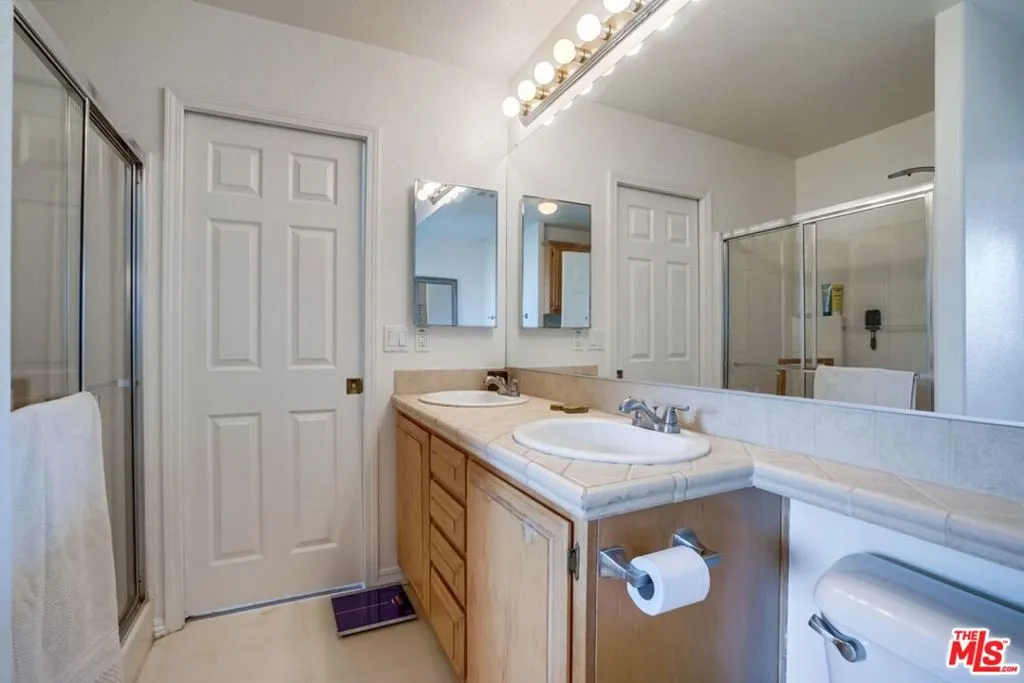 199 Cherokee, California home-pic-22