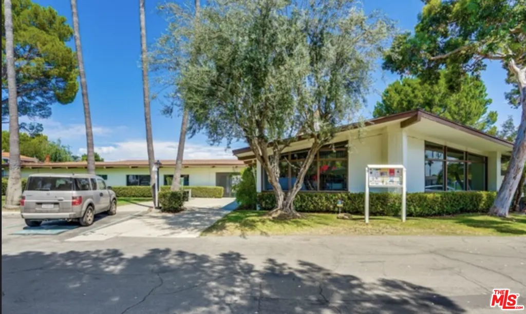 199 Cherokee, California home-pic-47