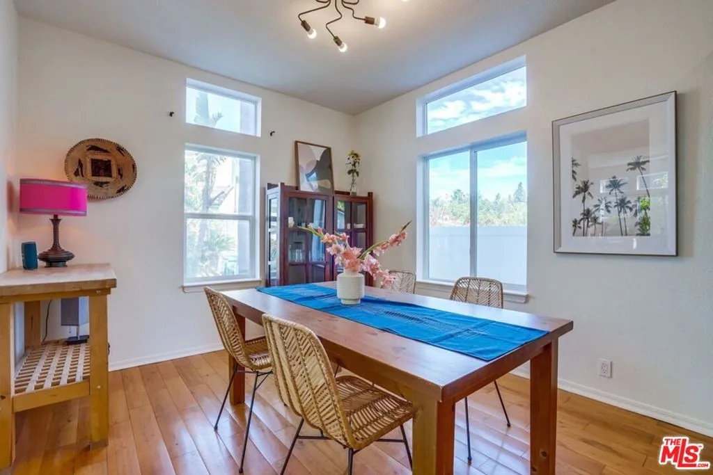199 Cherokee, California home-pic-7