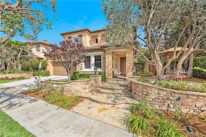 Beautiful front patio on your way to front door