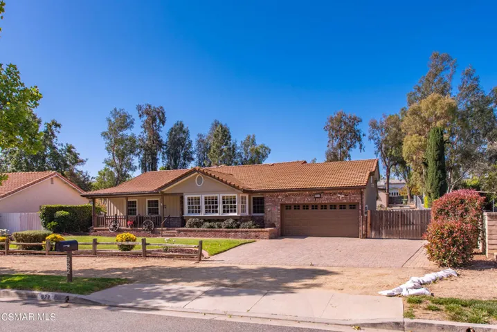 922 Carefree Dr Simi Valley-1