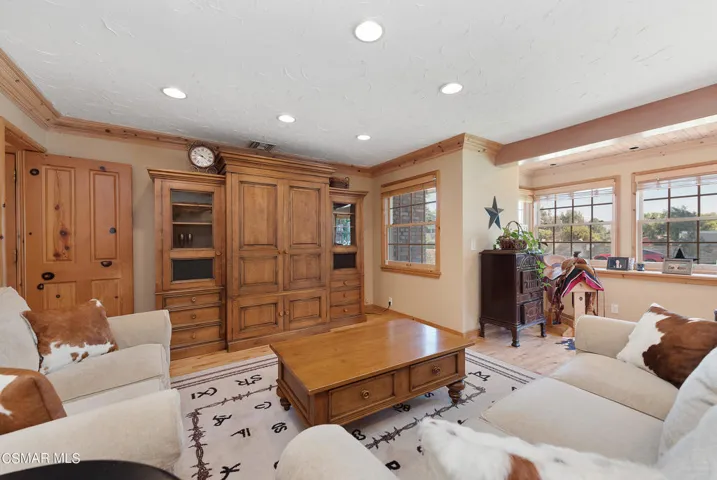 922 Carefree Dr Simi Valley-11