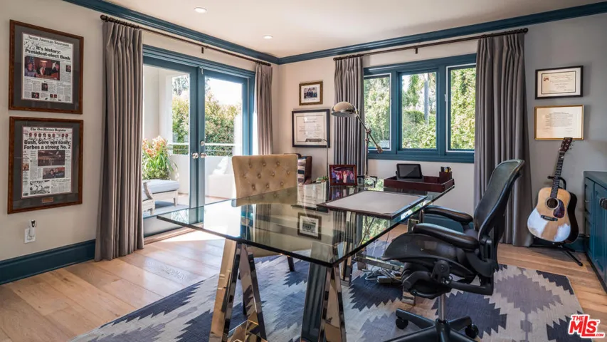 545 Amalfi Drive, Pacific Palisades, California 90272