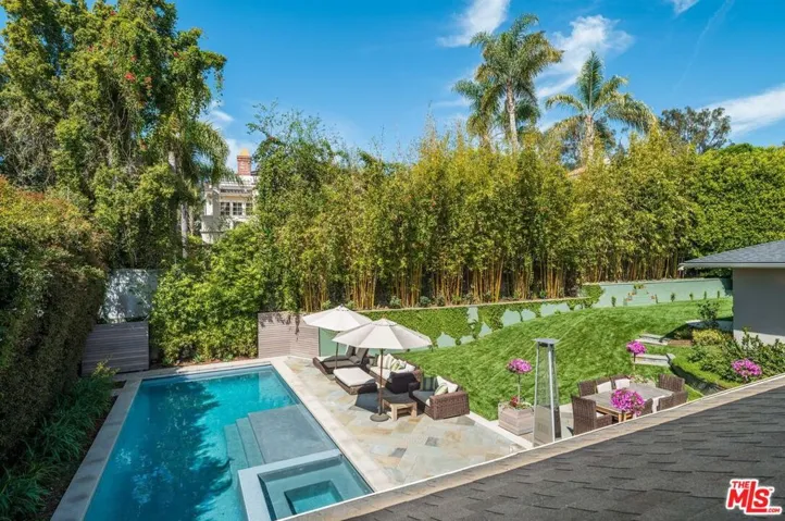 545 Amalfi Drive, Pacific Palisades, California 90272
