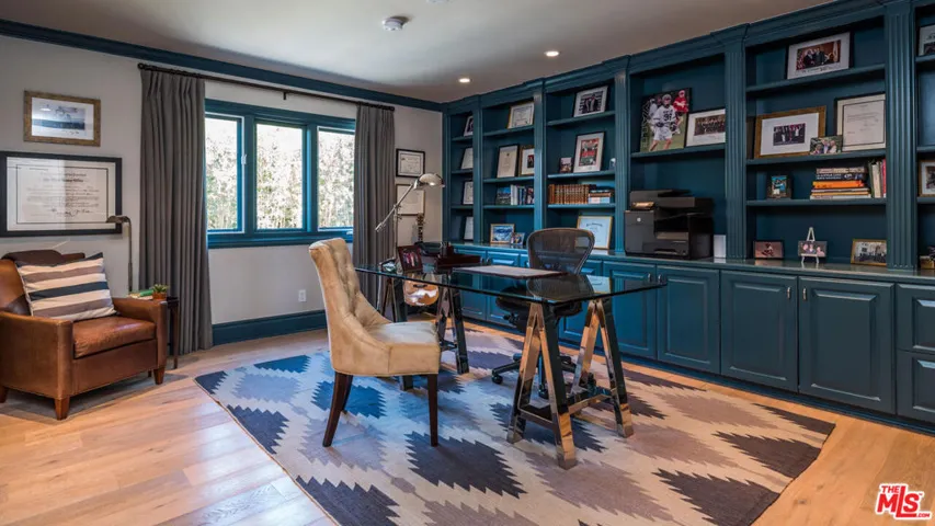 545 Amalfi Drive, Pacific Palisades, California 90272