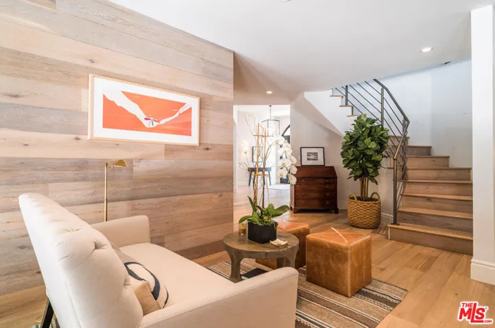 545 Amalfi Drive, Pacific Palisades, California 90272