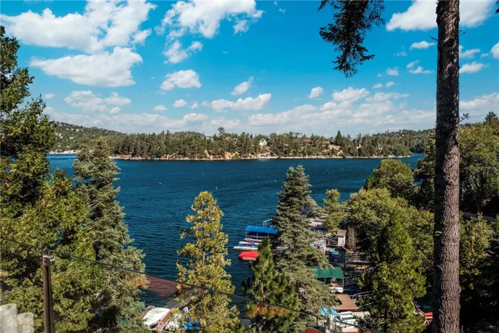 348 John Muir Road, Lake Arrowhead, California 92352