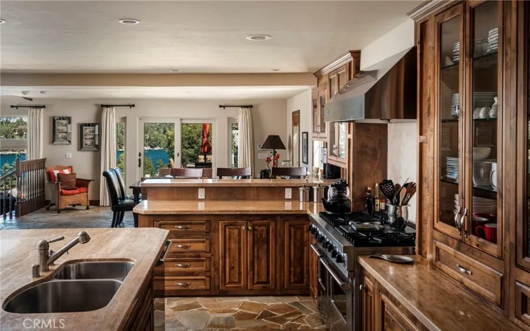 348 John Muir Road, Lake Arrowhead, California 92352
