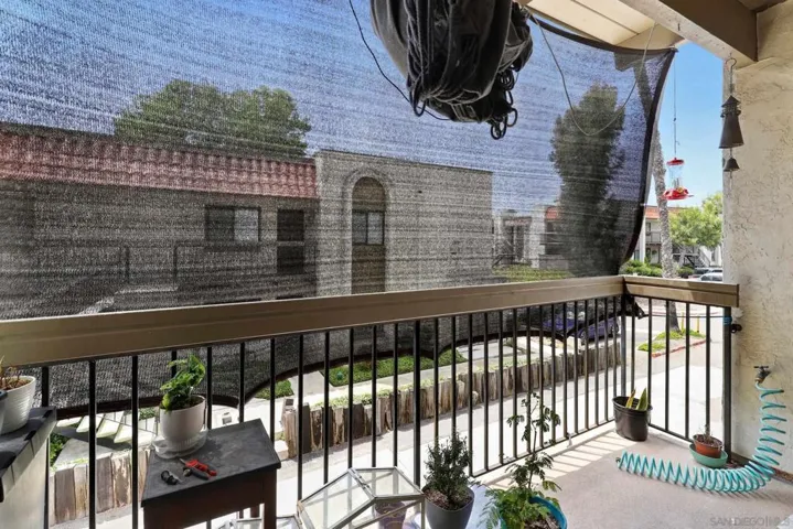 1928 Via Las Palmas 11, National City, California 91950