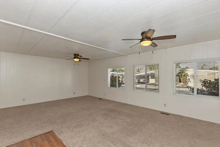 006_Living Room