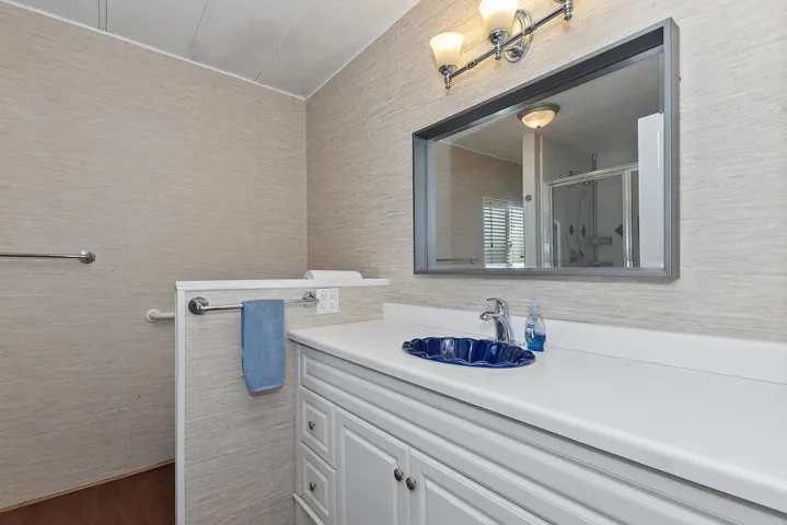 029_Primary Bathroom