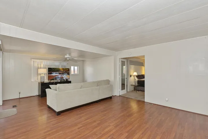 011_Family Room