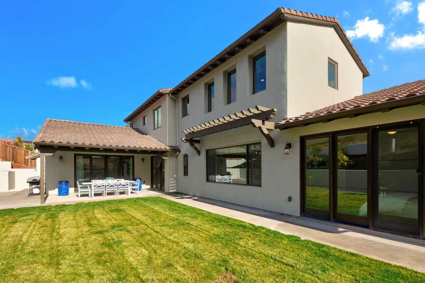 , Gilroy, California 95020 home-pic-47