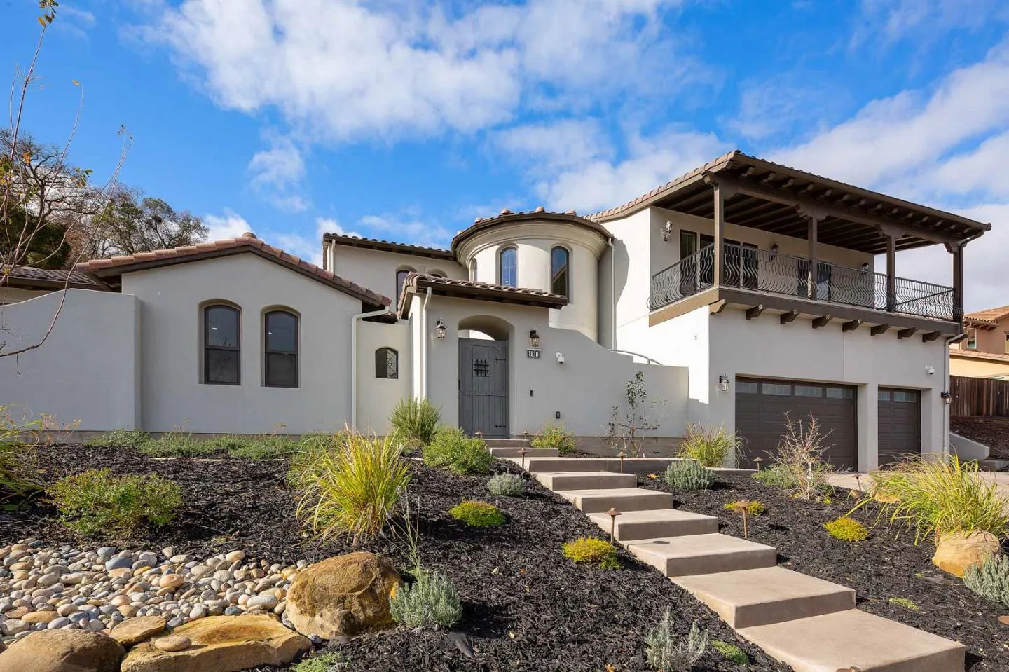 , Gilroy, California 95020 home-pic-1