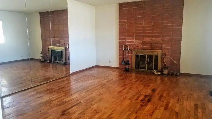255 Sinex Avenue, Pacific Grove, California 93950