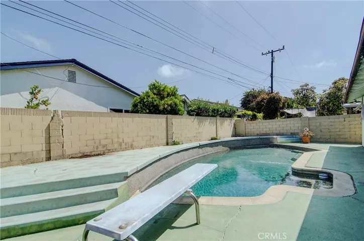 You're ready for summer here with pebble-tec type pool and entertainer's patio.