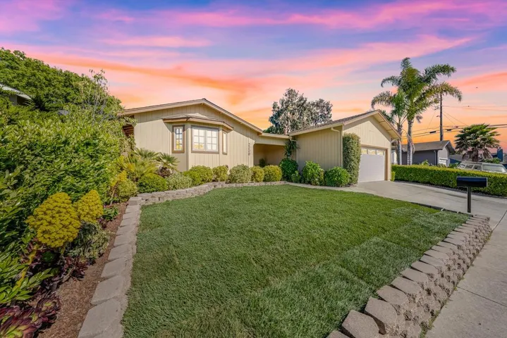 2220 Juan Pablo Lane, Santa Cruz, California 95062