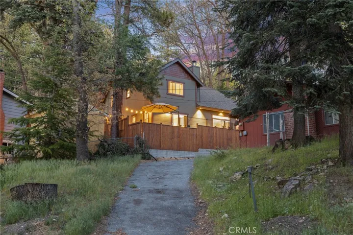 31367 Lightfoot Way, Running Springs, California 92382