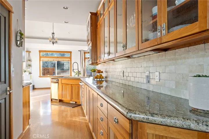 31367 Lightfoot Way, Running Springs, California 92382
