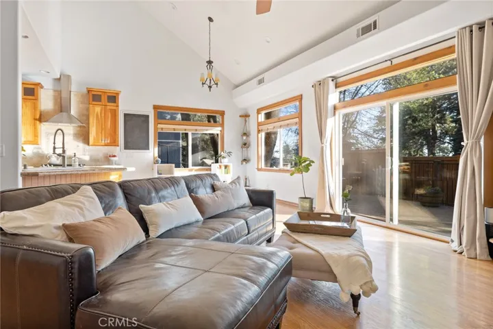 31367 Lightfoot Way, Running Springs, California 92382