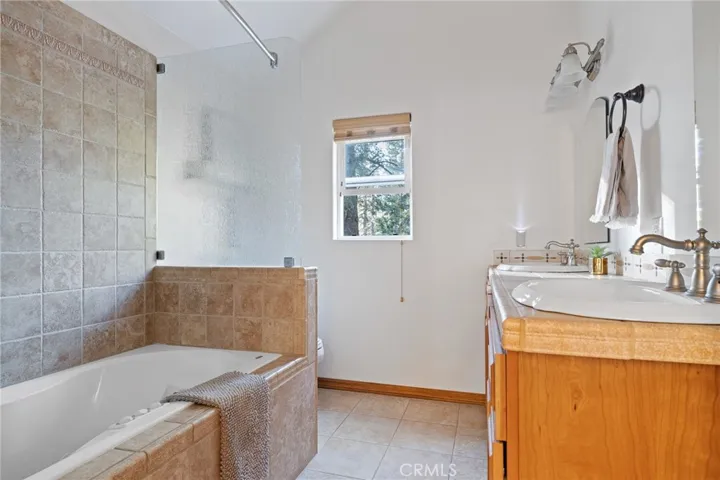 31367 Lightfoot Way, Running Springs, California 92382