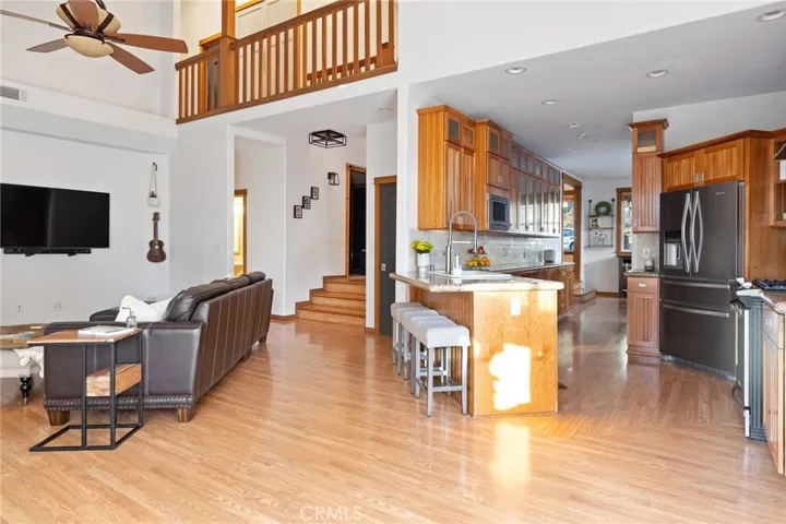 31367 Lightfoot Way, Running Springs, California 92382