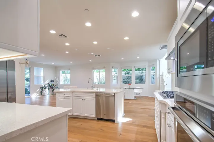 4 Willow Way, Lake Forest, California 92630