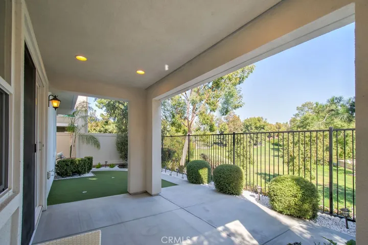 4 Willow Way, Lake Forest, California 92630