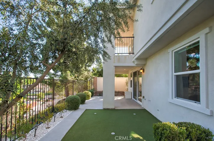 4 Willow Way, Lake Forest, California 92630