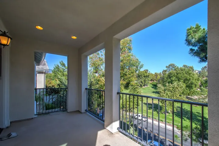 4 Willow Way, Lake Forest, California 92630