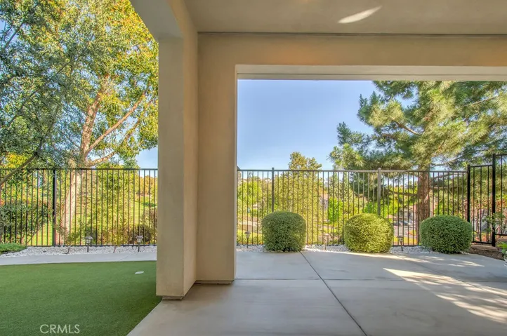 4 Willow Way, Lake Forest, California 92630